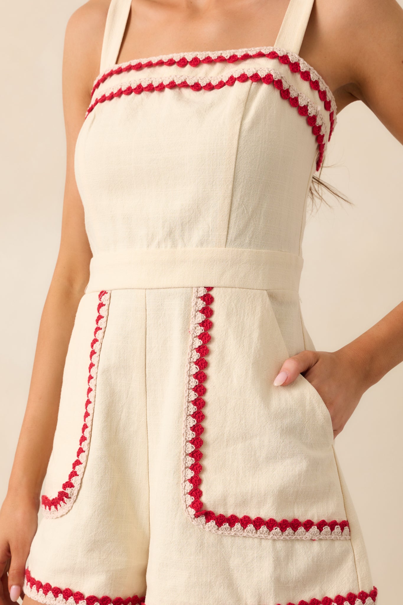  A zoomed-in view of the smocked back and discrete back zipper, emphasizing the seamless design and stretchable fit.