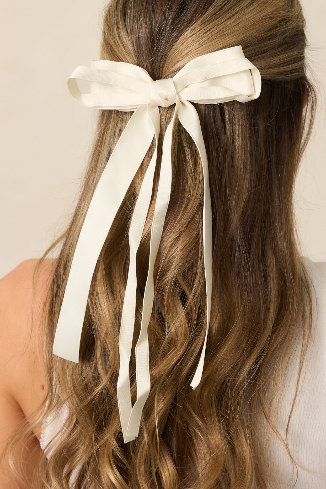 Light The Way Ivory Clip In Bow